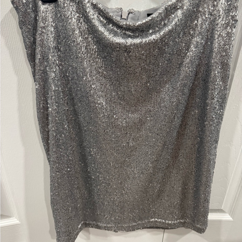 🩵2 for $20 SALE🩵 White House Black Market Silver Sequin Skirt